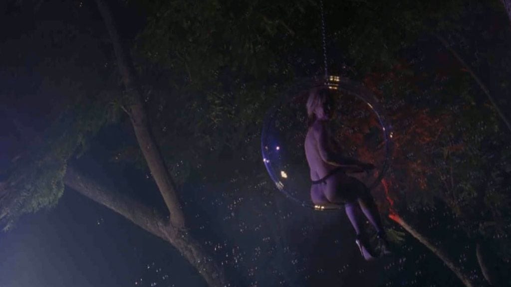 Shotgun Clubin Unelma-videossa on paljasta pintaa.