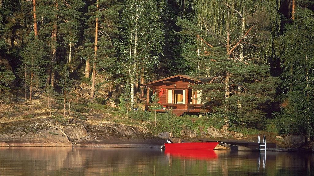 Juhannusmökin vuokraajat toivovat veden läheisyyttä.