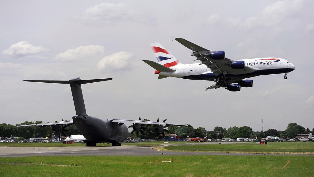 British Airwaysin lentokone joutui eilen tekemään välilaskun Helsinki-Vantaalle humalaisen matkustajan takia.