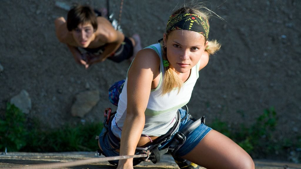 Kiipeilyä varten voi pukeutua kotoa jo löytyviin urheiluvaatteisiin.