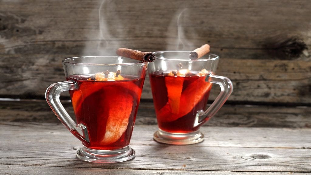 Asiantuntija kammoksuu rusinoita glögissä.