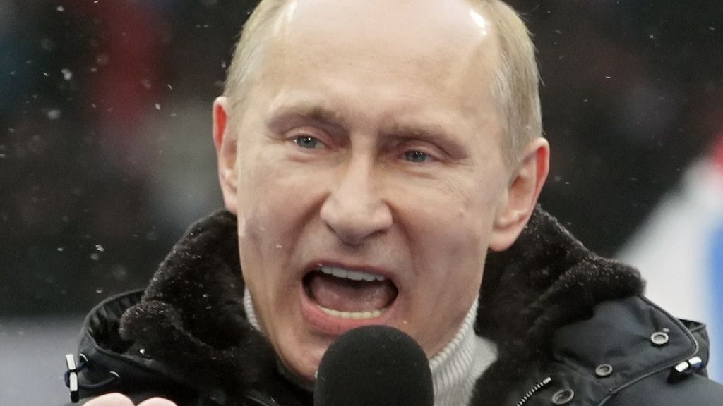 Putin puhuu kannattajilleen Moskovassa.