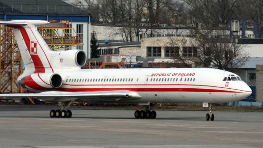 EPA:n arkistokuva Tupolev TU-154 -matkustajakoneesta. Kuvan kone ei liity tapaukseen.