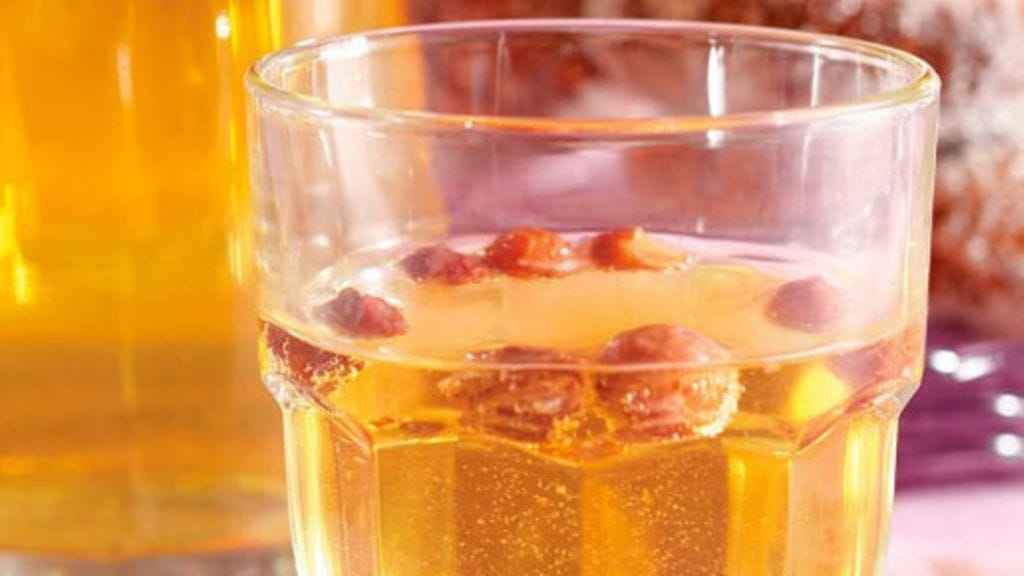 Rusinat nousevat siman pinnalle kellumaan.