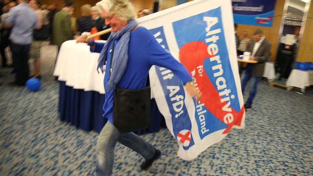 AFD:n kannattaja Berliinissä.