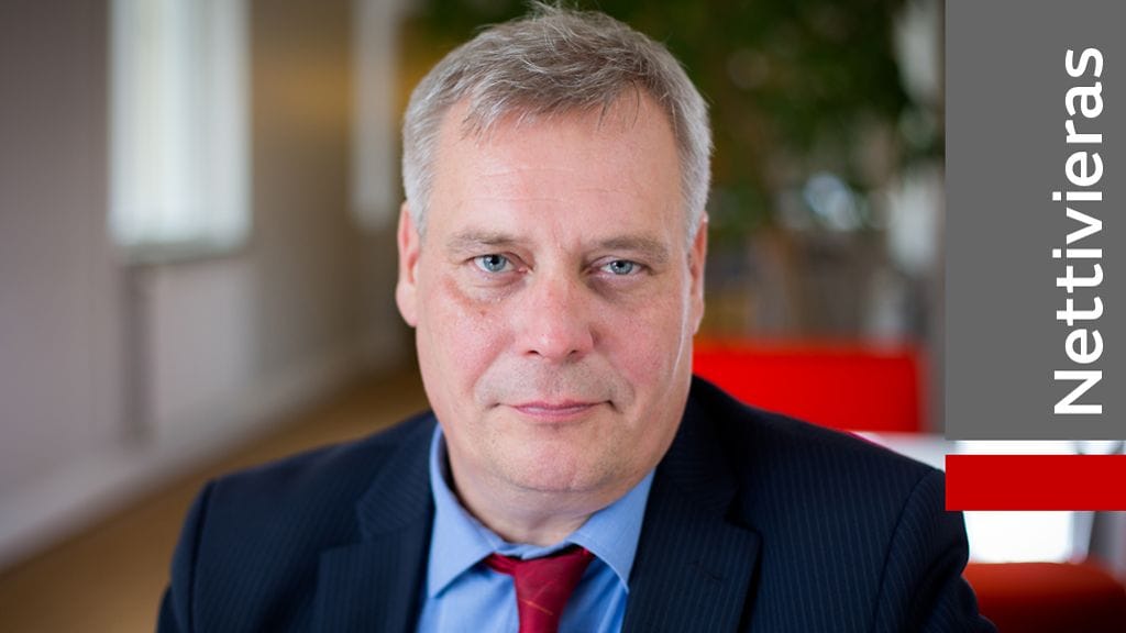 SDP:n puheenjohtaja Antti Rinne tuomitsee Lahden väkivaltateot ja perää poliisilta ja oikeusviranomaisilta nopeita toimia asian selvittämiseksi. Rinne vetoaa kuntapäättäjiin ympäri Suomea oikeudenmukaisemman taakanjaon puolesta.