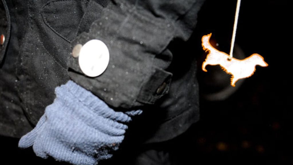 Tällä jalankulijalla näkyvyys on turvattu molempiin suuntiin.