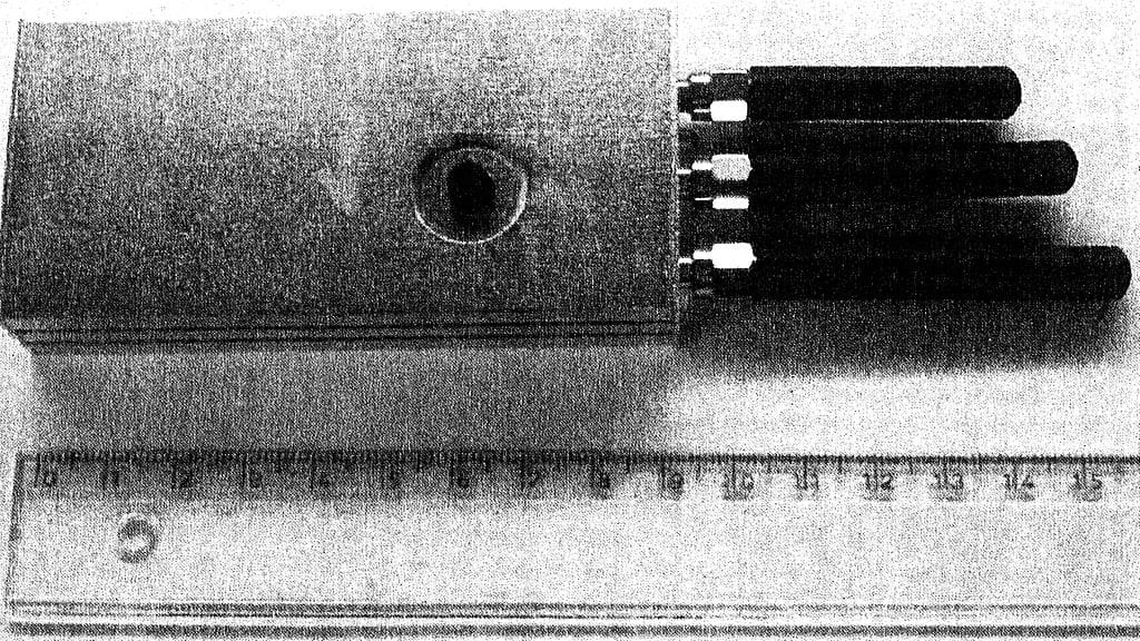 Poliisi löysi kotietsinnällä tupakka-askin kokoisen häirintälaitteen (kuva: Poliisi)
