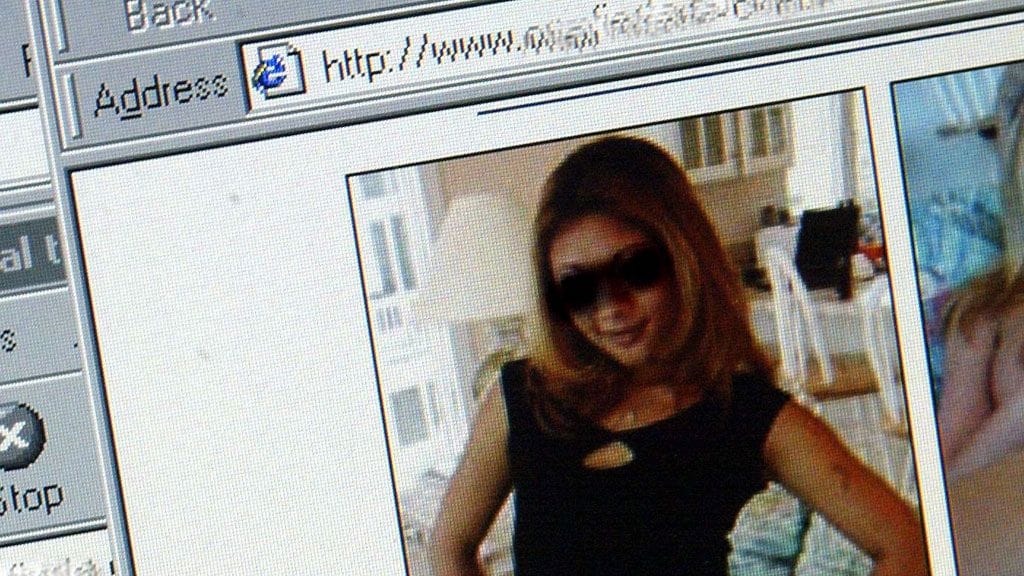 Yhtiö lupaa poistaa hakutuloksista alastonkuvat tai muuten arveluttavat kuvat, jotka on ladattu nettiin ilman kuvassa esiintyvän henkilön suostumusta. Kuvituskuva.