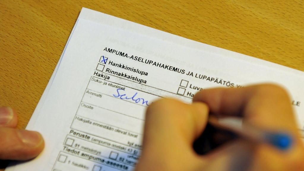 Nykyinen aseluparumba on viranomaisten mielestä turhan raskas ja kimurantti.