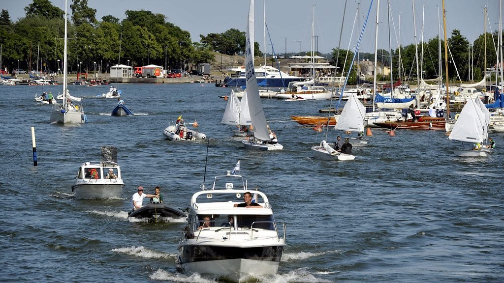 Ruuhkaa Helsingin edustalla. Pienet veneet useimmiten onnettomuuksissa.
