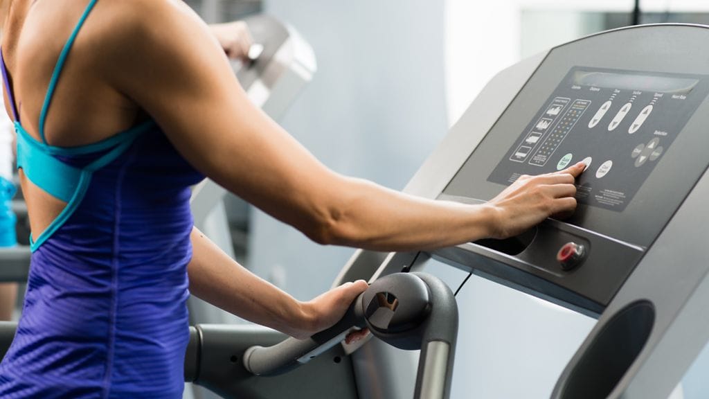 Juoksumatolla saa nopeasti kalorit palamaan ja lihakset kasvamaan.