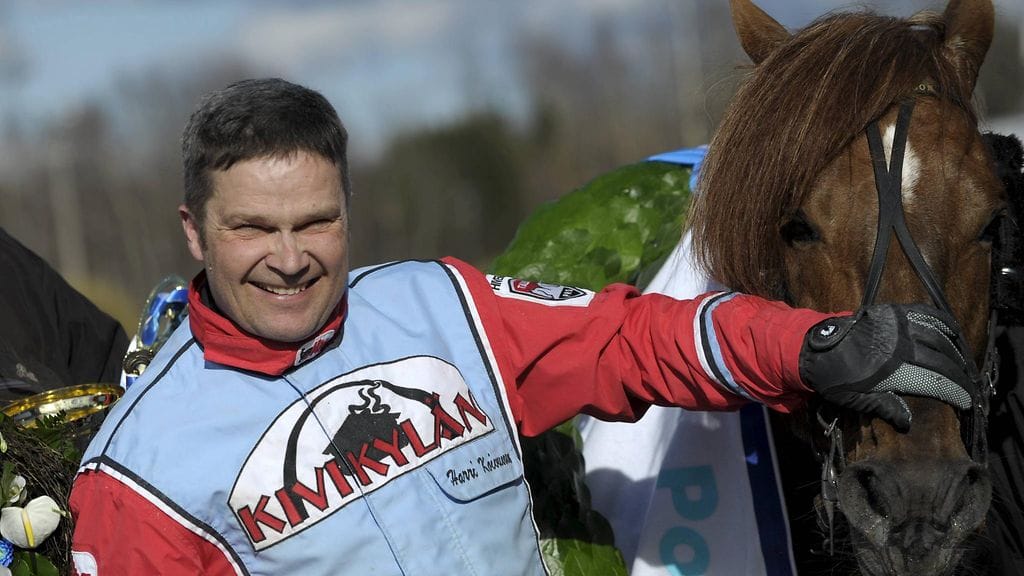 Harri Koivunen oli ensimmäisiä ravivalmentajia joka alkoi ilmoittaa hevosia starttiin netin kautta. Nykyään Heppa-järjestelmä palvelee treenareita entistä paremmin.