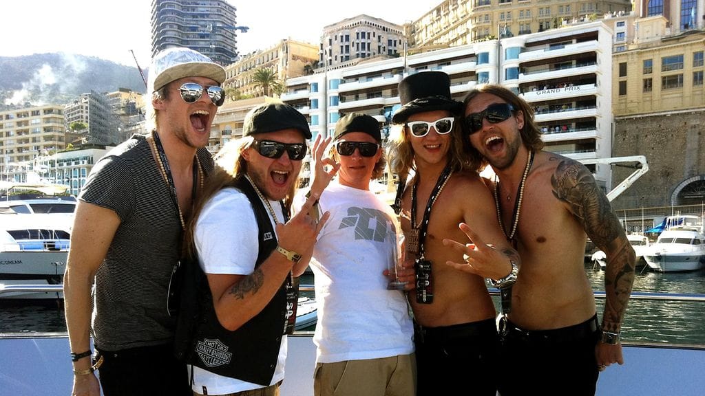 Kimi Räikkönen nähtiin Duudsonit tuli taloon -sarjan 1. kauden viimeisessä jaksossa.