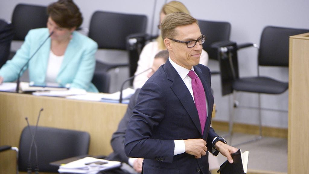 Valtiovarainministeri Alexander Stubbin mukaan yhteiskuntasopimuksen lykkäämiseen ei ole varaa.