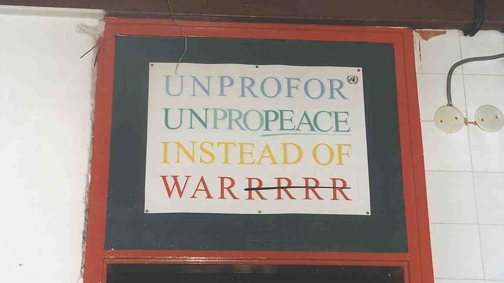 srebrenica koulu kyltti bosnian sota