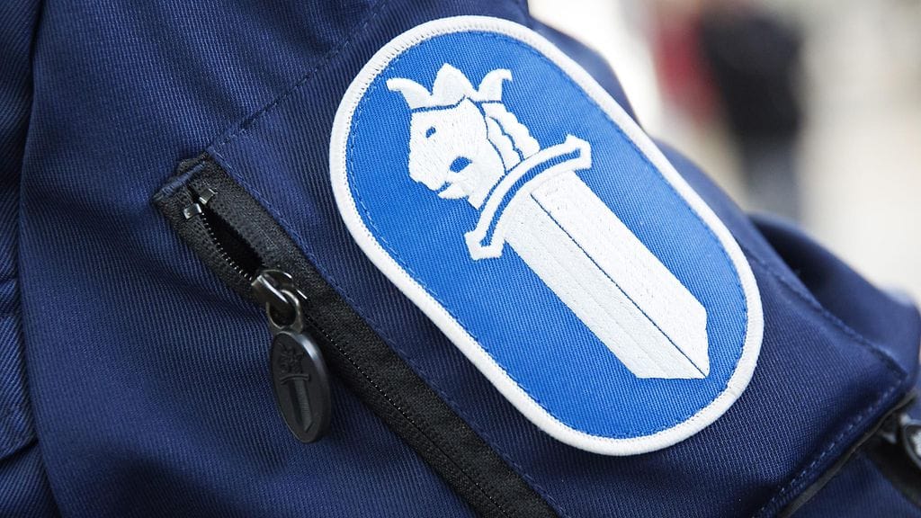 Poliisin mukaan raiskauksen yrityksestä epäillään 16-18-vuotiasta miestä.