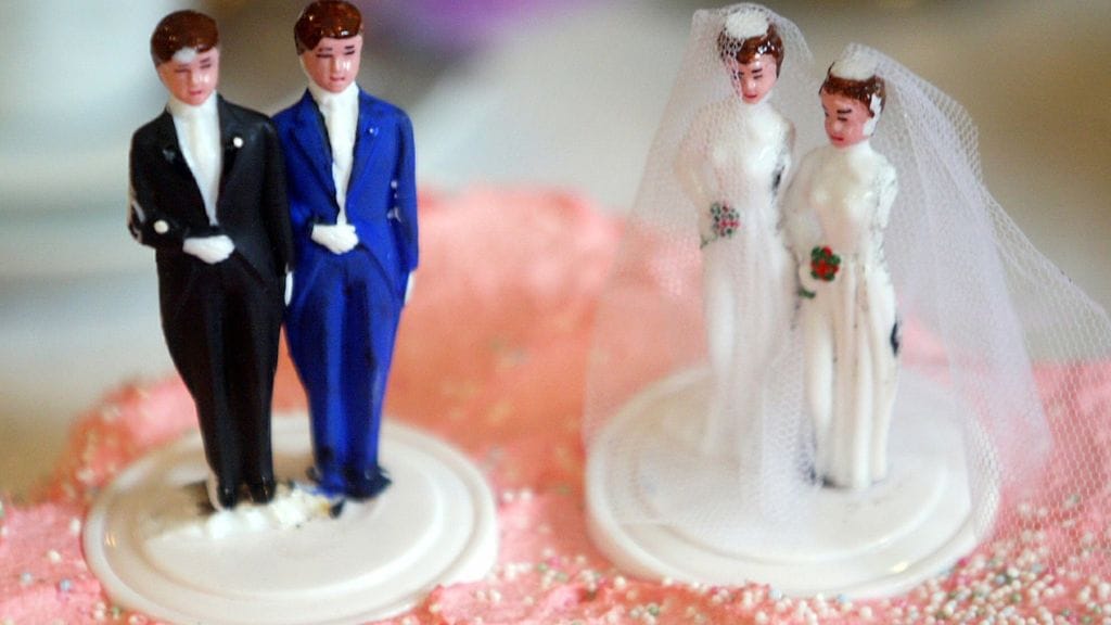 Vihkioikeudesta luopumista on esitetty yhdeksi kirkon vaihtoehdoksi sen suhtautumisessa tasa-arvoiseen avioliittolakiin.