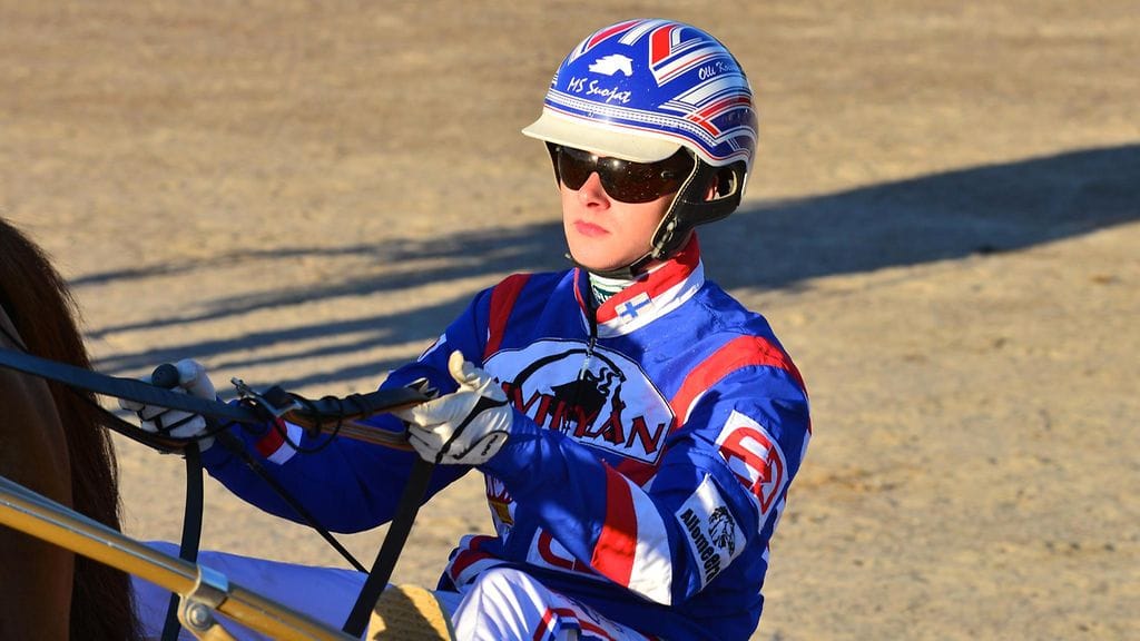 Olli Koivunen on Salamakypärät -kilpailun suurin suosikki.