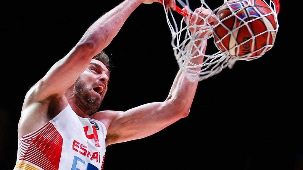 Pau Gasol jyräsi Espanjan Euroopan mestariksi viime vuonna.