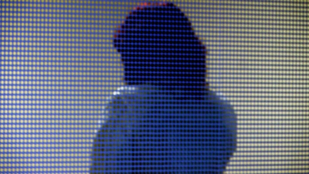 Ns. Malmin naista syytetään jutussa törkeistä huumerikoksista. Aarnion puolustus kyseenalaistaa naisen Aarniota syyllistäneet kuulustelut.