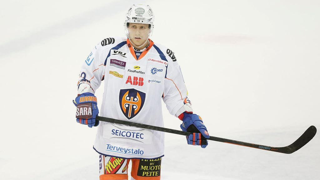 Tapparan Veli-Matti Savinainen on palannut jäälle.