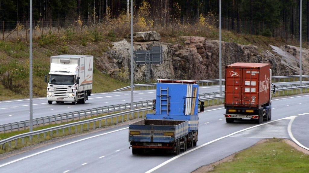 Raskaan liikenteen onnettomuudet ovat poliisitarkastaja Kari Onnisen mukaan olleet edelleen laskussa.