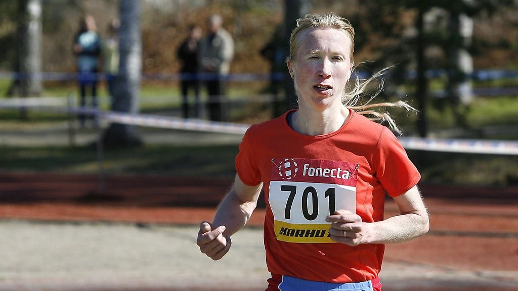 Annemari Sandell eroaa aviomiehestään.