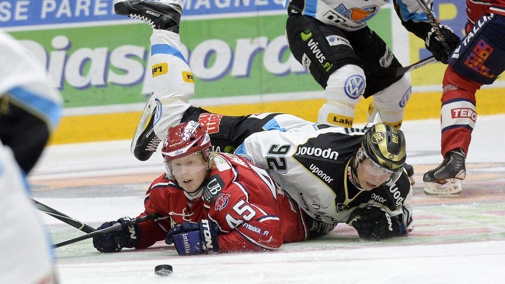 HIFK:n ja Pelicansin välinen taistelu alkaa illalla Helsingissä.