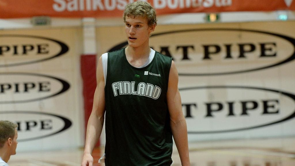 Lauri Markkanen voitti viime kesänä korikuninkuuden 18-vuotiaiden EM-kisoissa.