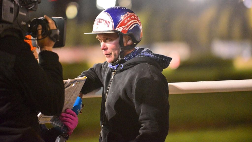 Jussi Suomisella riittää tänä iltana Vermossa Juliette Laxin vireen kyselijöitä.