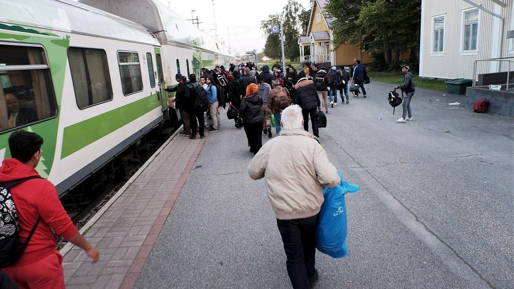 Kuvituskuvassa matkustajia Kemin rautatieasemalla syyskuussa 2015. Kuvan matkustajat eivät liity tapaukseen.