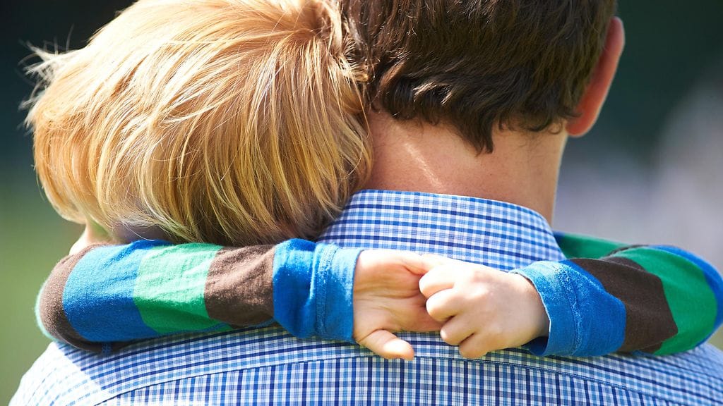 "Eihän se arki pienten lasten kanssa aina helppoa ole. Mutta se, mitä siitä saa itselleen, on jotain ihan sanoinkuvaamatonta." Kuvituskuva, kuvan henkilöt eivät liity juttuun.