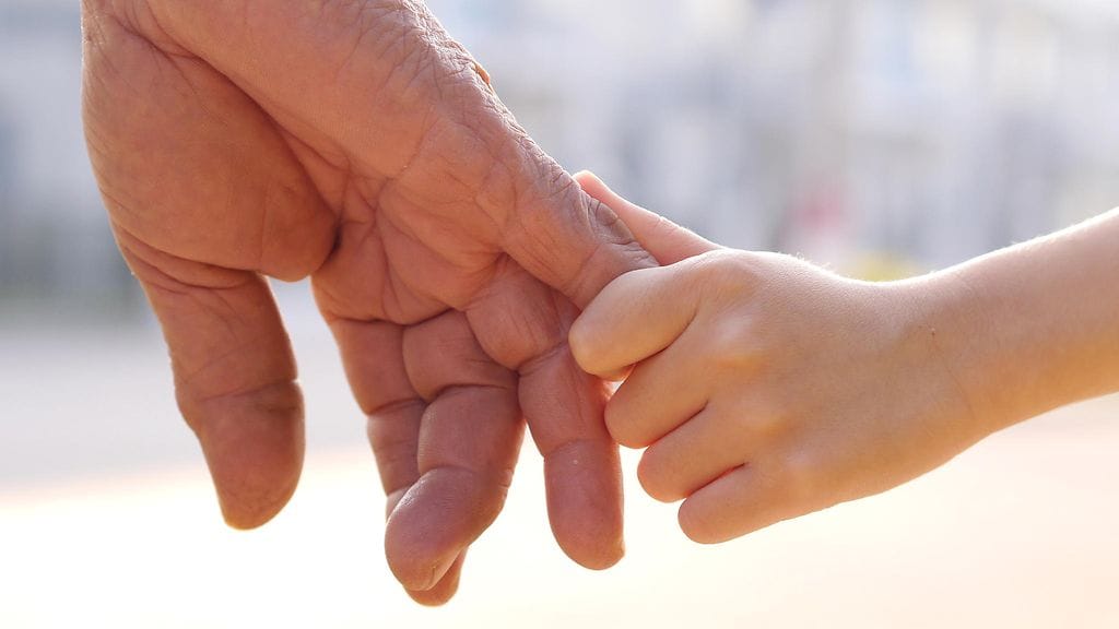 kädet, aikuinen, lapsi