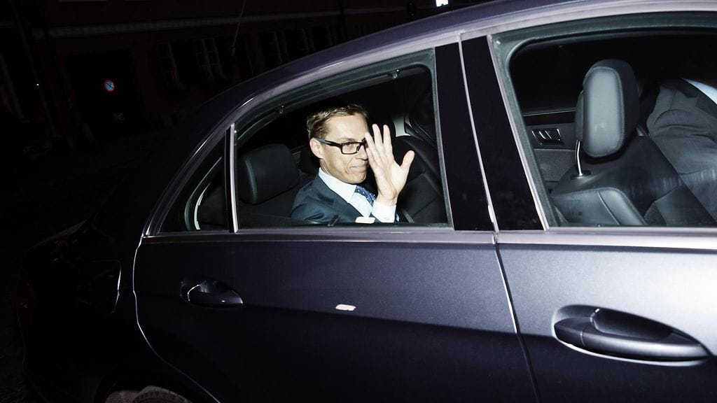 Stubb poistui kokouksesta kommentoimatta tilannetta medialle.