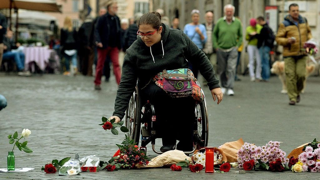 Pariisin iskuja on surtu ympäri maailmaa.
