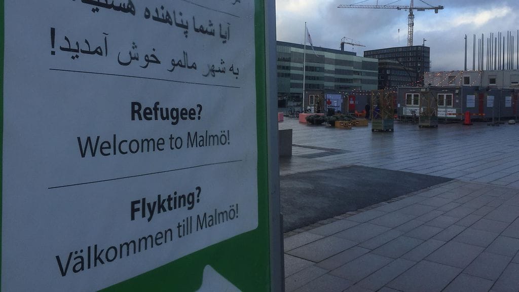 Pakolaiset toivotetaan tervetuleeksi Malmöhön.