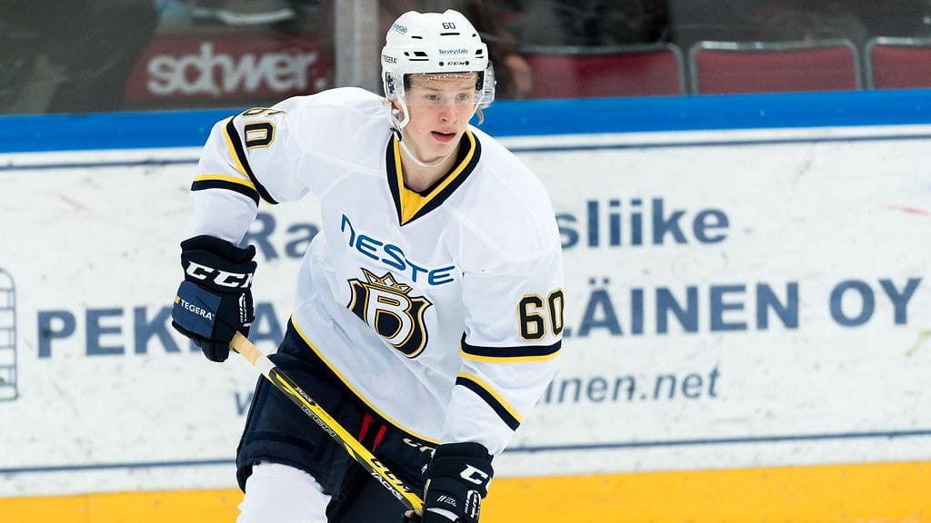 Antti Suomela ampui kohtalokkaan laukauksen, kun kiekko osui Samu Perhosta päähän.