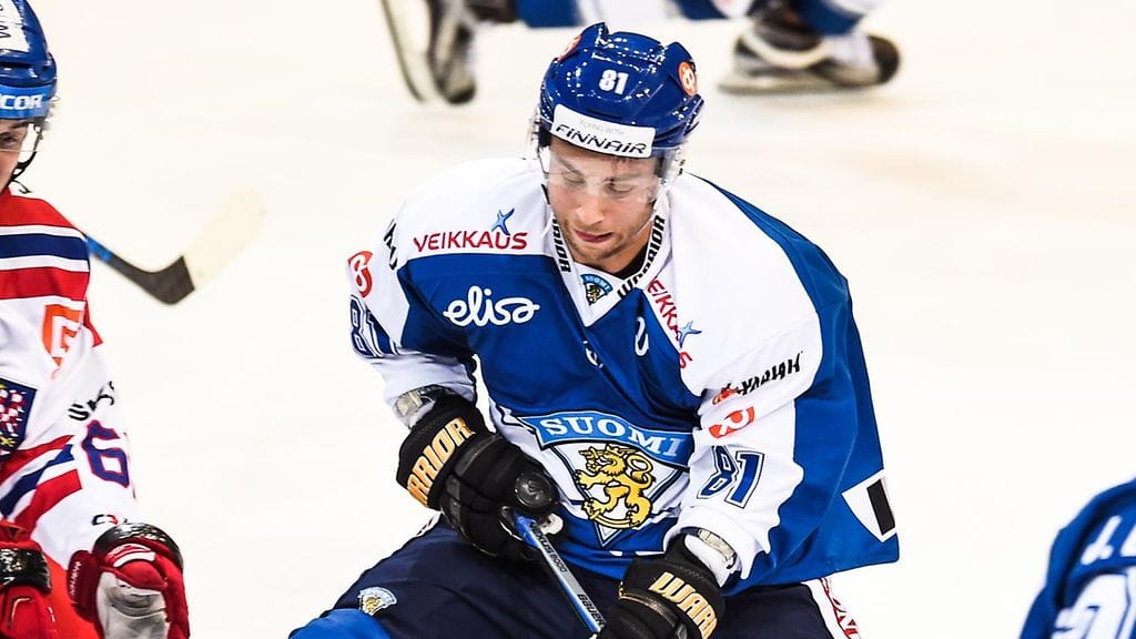 Ilari Filppula tositoimissa Prahassa