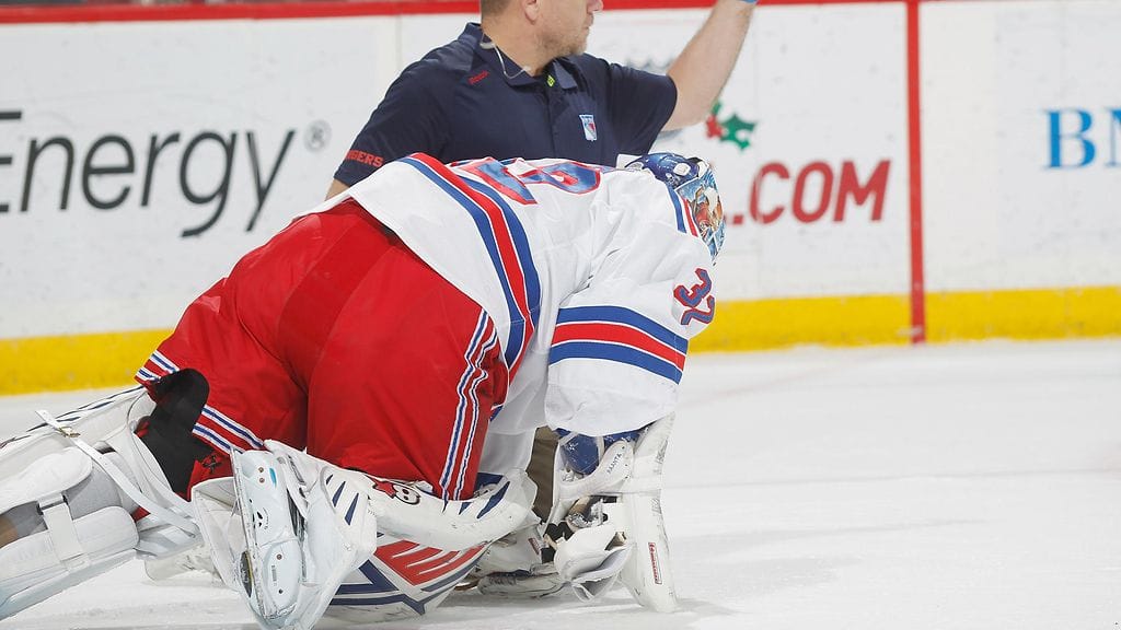 Antti Raanta sai kovan tällin.