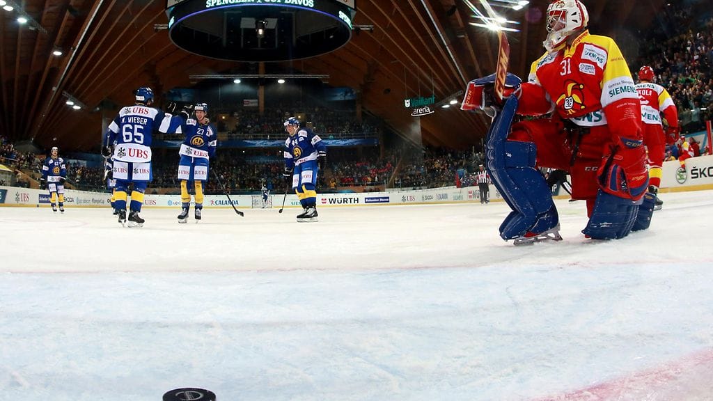 Maalivahti Riku Heleniuksen ja muiden Jokerien pelaajien pelit jatkuvat KHL:n puolella.