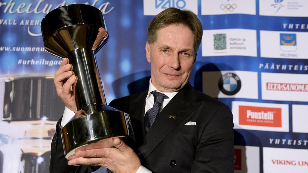Jorma Kontio on yli 10 000 voiton miehenä Pohjoismaiden voitokkain raviohjastaja.