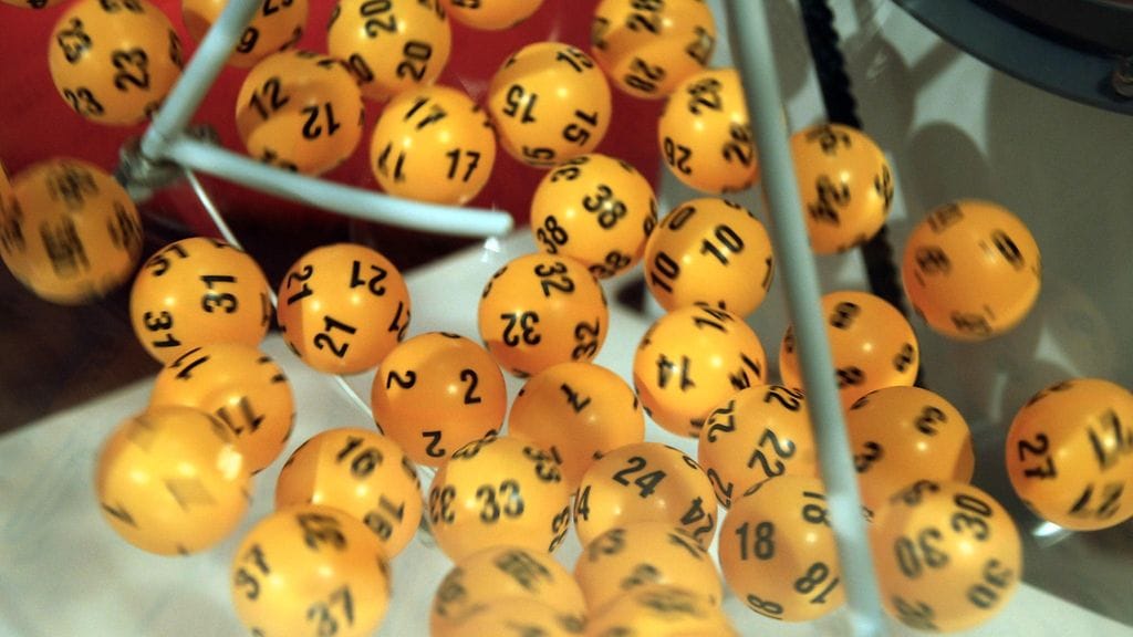 Loton potti kasvaa ensi viikoksi.