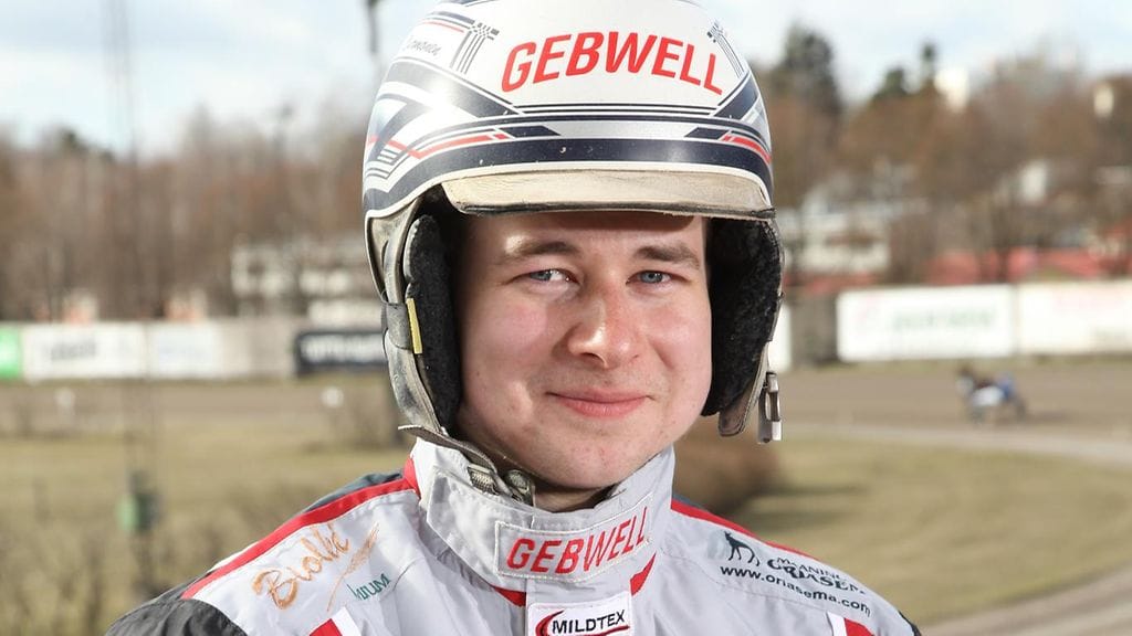 Iikka Nurmonen sai Baletin Salamalta kuntosalitreenin työsuhde-etuna.