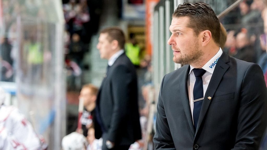 Tomek Valtosen Sport aloittaa pudotuspelit lauantaina.