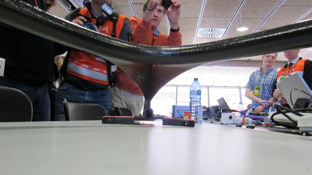 Näkymä halo-turvakaaren takaa