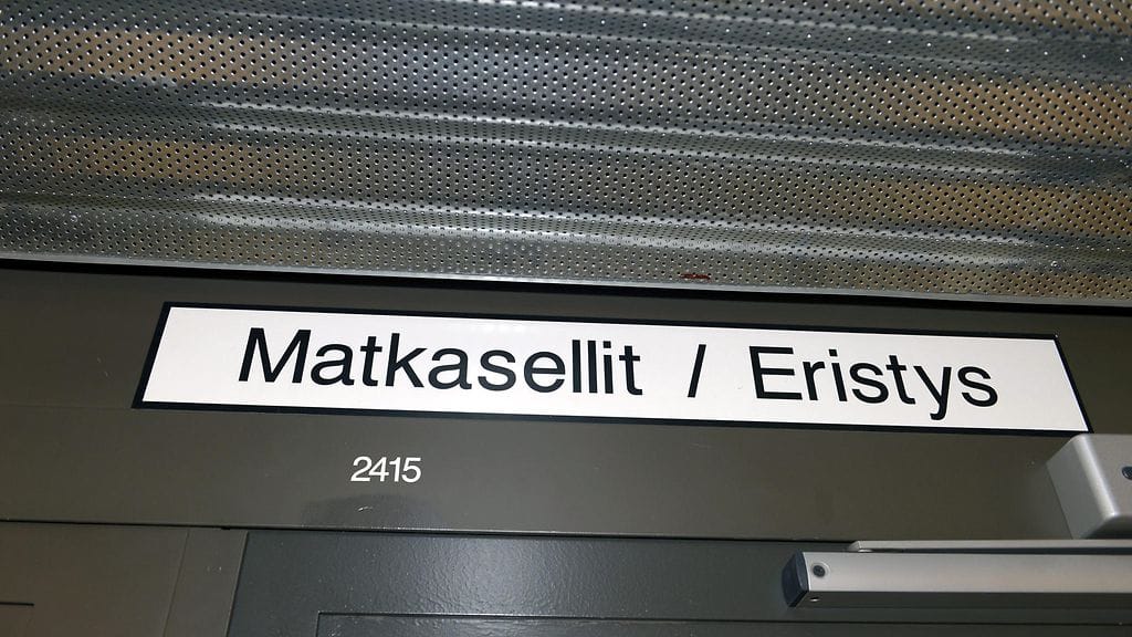 Oikeusasiamiehen mukaan matkaselliin sijoittaminen oli vaarantanut vastasynnyttäneen naisen terveyden.