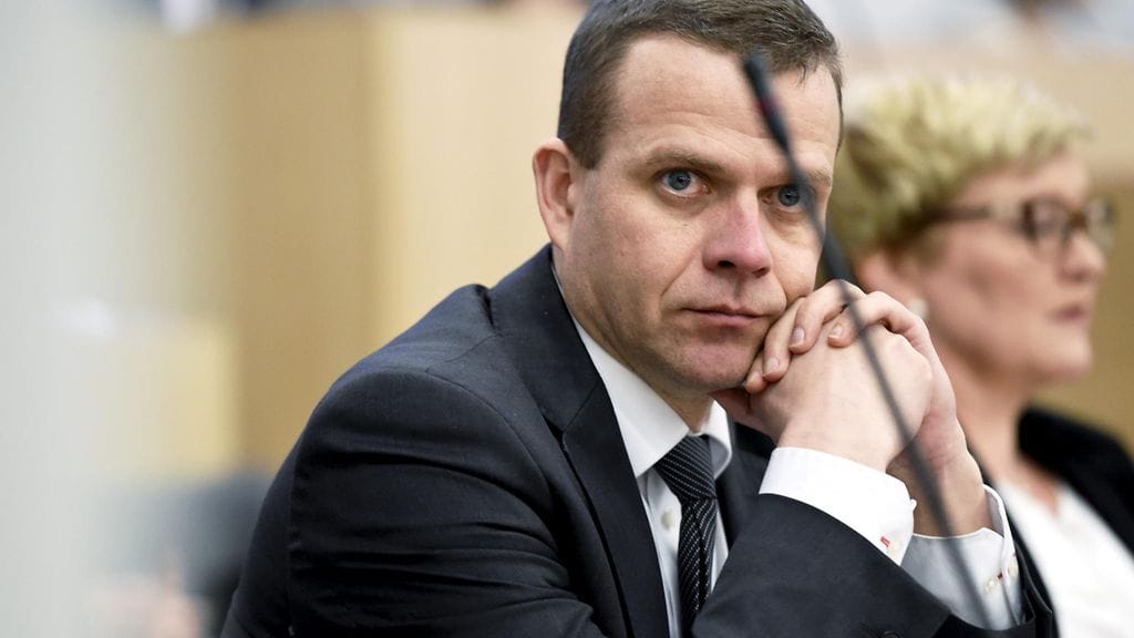 "Tulorajasta voidaan poiketa, koska jokainen käsitellään yksilöllisesti", Orpo totesi.