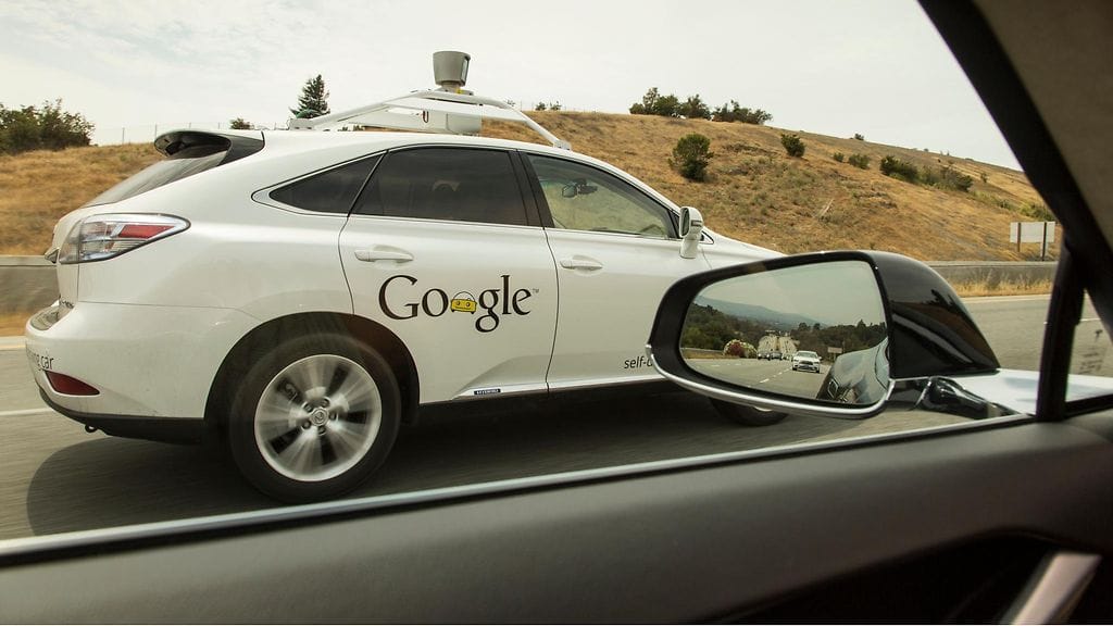 Googlen itseohjautuva auto kuvattuna San Franciscossa.