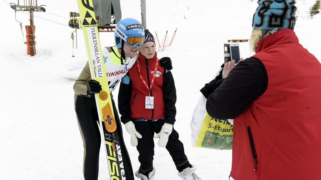 Toni Nieminen nautti Taivalkosken SM-kisojen tunnelmasta.